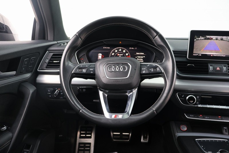 Audi SQ5 Vehicle Full-screen Gallery Image 27