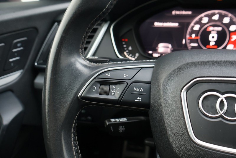 Audi SQ5 Vehicle Full-screen Gallery Image 28