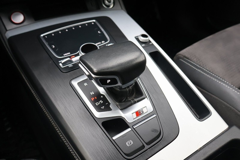 Audi SQ5 Vehicle Full-screen Gallery Image 34