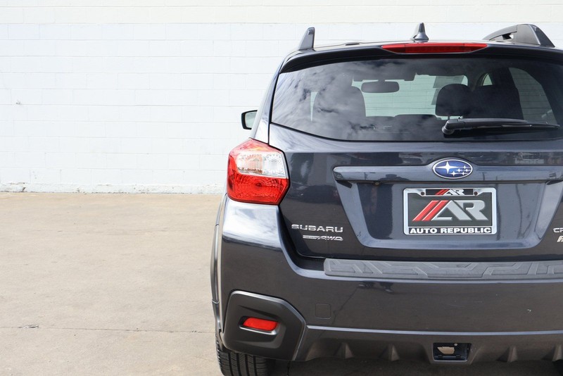 Subaru Crosstrek Vehicle Full-screen Gallery Image 07