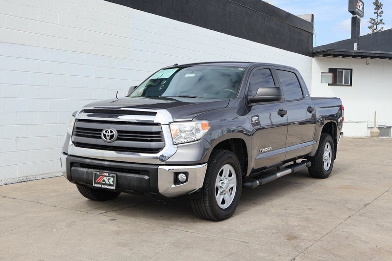 Toyota Tundra Vehicle Full-screen Gallery Image 11