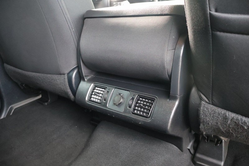 Toyota Tundra Vehicle Full-screen Gallery Image 22