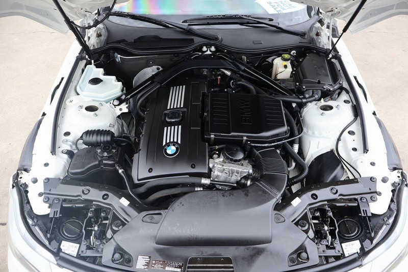 BMW Z3 Vehicle Full-screen Gallery Image 12