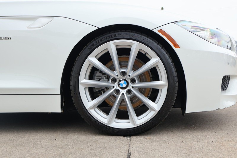 BMW Z3 Vehicle Full-screen Gallery Image 13