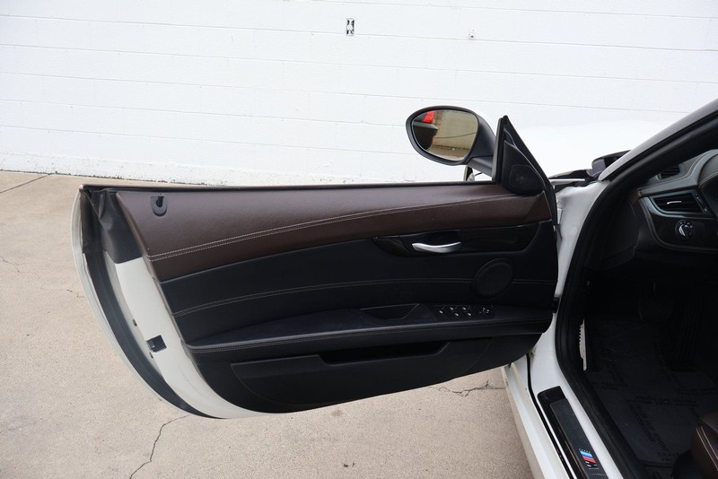 BMW Z3 Vehicle Full-screen Gallery Image 14