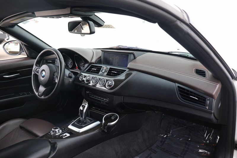 BMW Z3 Vehicle Full-screen Gallery Image 19