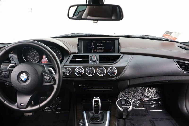 BMW Z3 Vehicle Full-screen Gallery Image 21