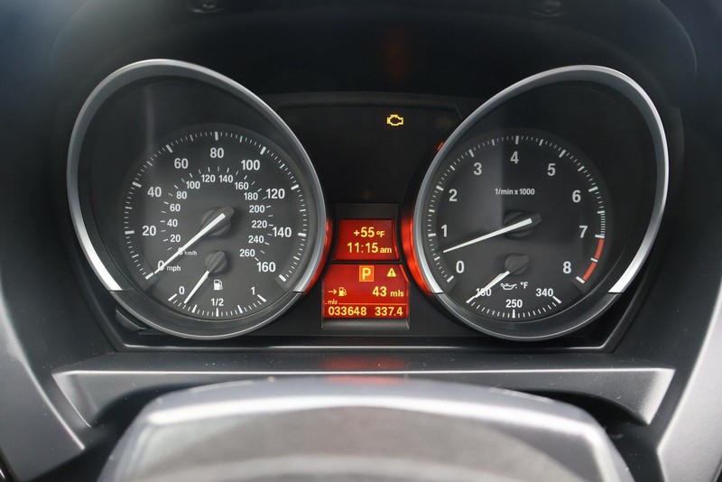 BMW Z3 Vehicle Full-screen Gallery Image 22