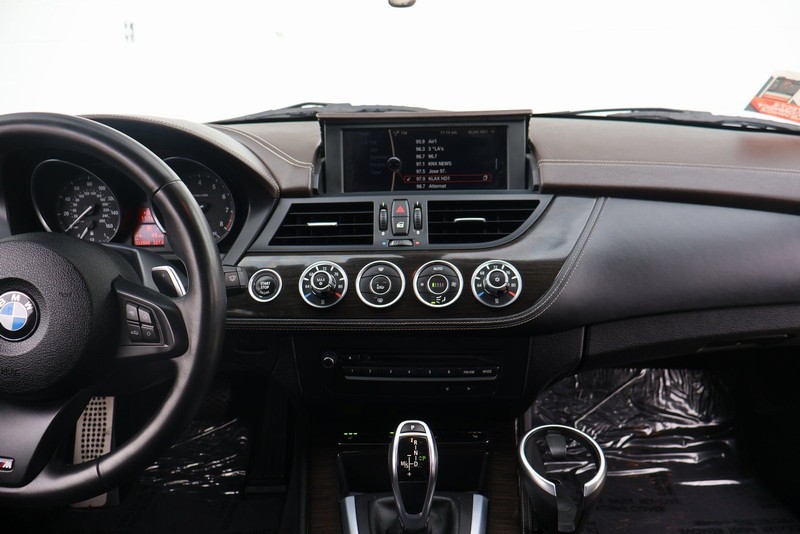 BMW Z3 Vehicle Full-screen Gallery Image 27