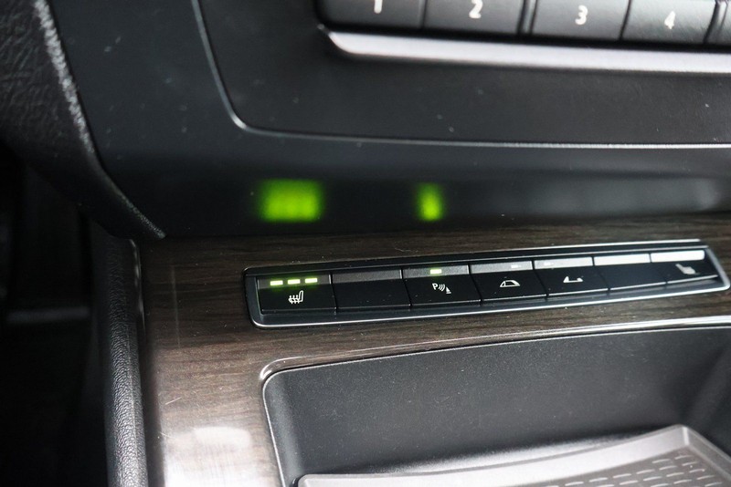 BMW Z3 Vehicle Full-screen Gallery Image 31