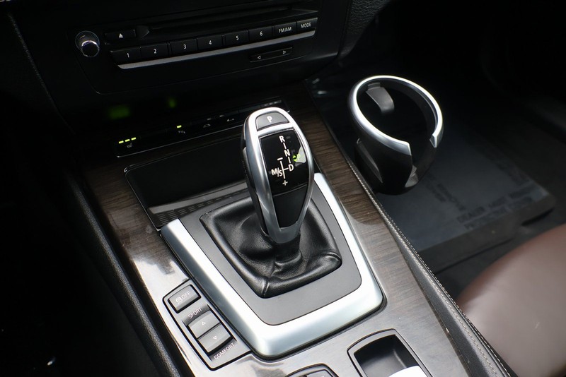 BMW Z3 Vehicle Full-screen Gallery Image 32