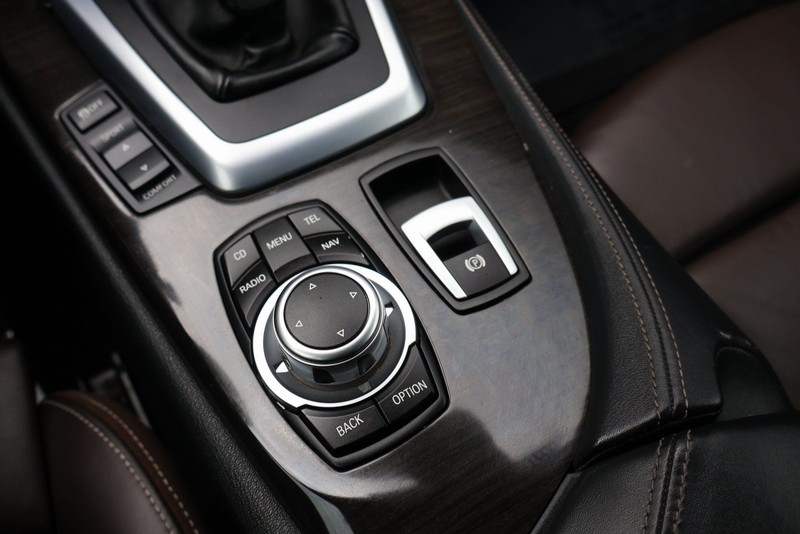 BMW Z3 Vehicle Full-screen Gallery Image 33