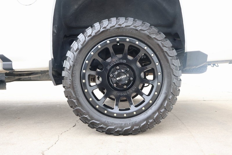 Chevrolet Silverado 1500 Vehicle Full-screen Gallery Image 13