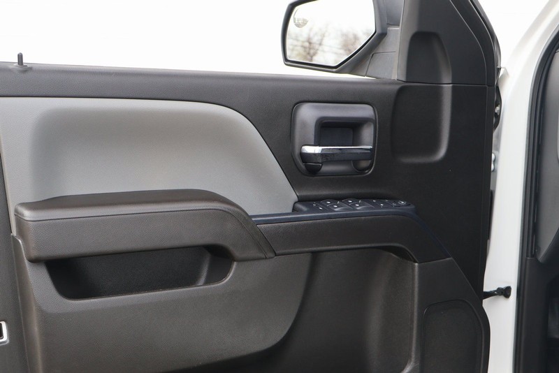 Chevrolet Silverado 1500 Vehicle Full-screen Gallery Image 15