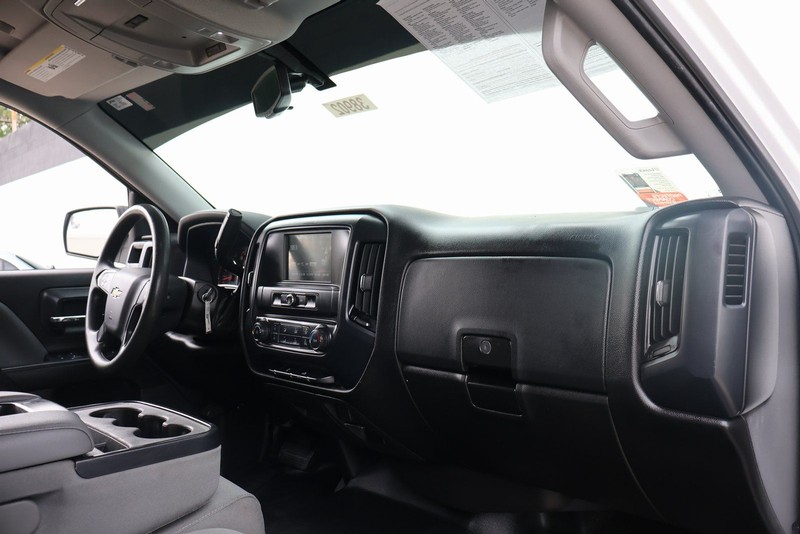 Chevrolet Silverado 1500 Vehicle Full-screen Gallery Image 19