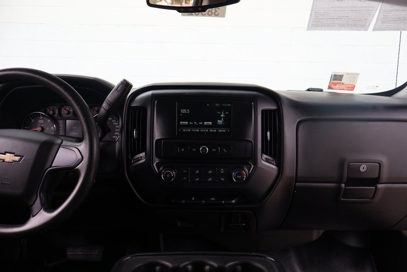 Chevrolet Silverado 1500 Vehicle Full-screen Gallery Image 27