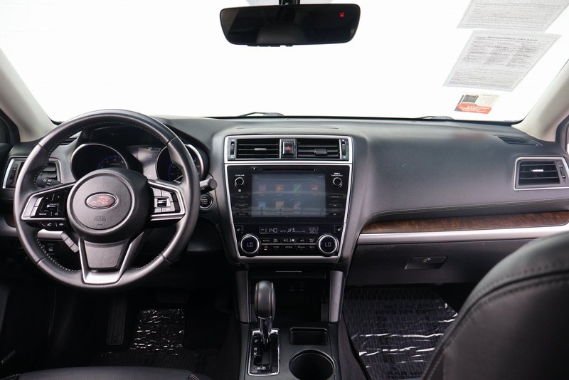 Subaru Outback Vehicle Full-screen Gallery Image 25