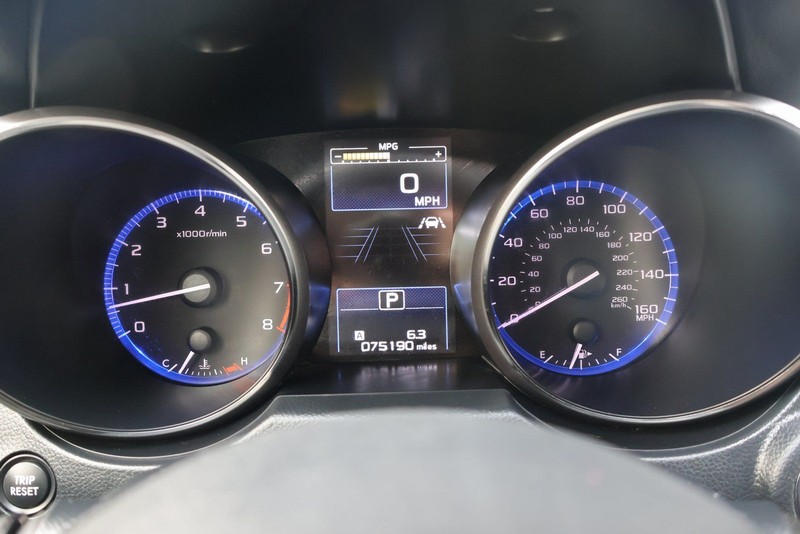 Subaru Outback Vehicle Full-screen Gallery Image 26