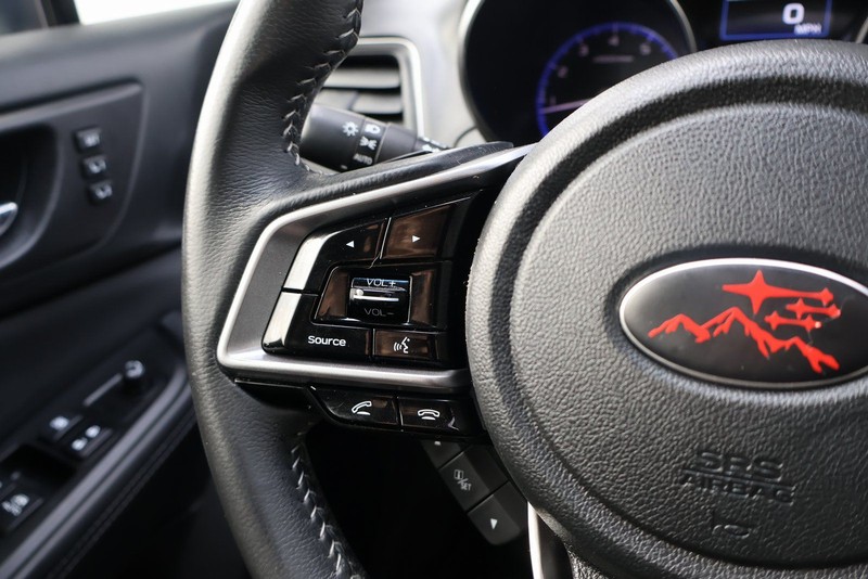 Subaru Outback Vehicle Full-screen Gallery Image 28