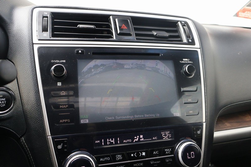 Subaru Outback Vehicle Full-screen Gallery Image 32