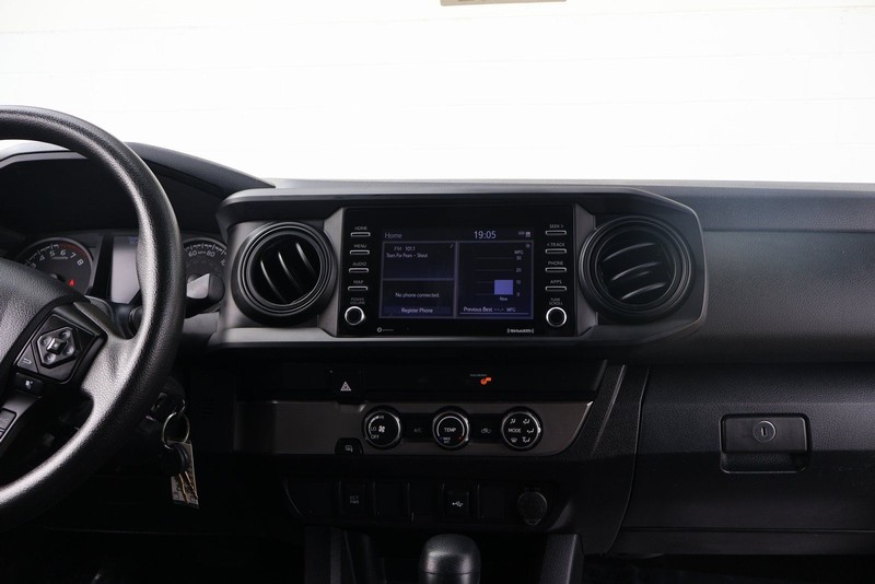 Toyota Tacoma 2WD Vehicle Full-screen Gallery Image 27