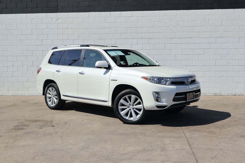 Toyota Highlander Hybrid Vehicle Full-screen Gallery Image 01