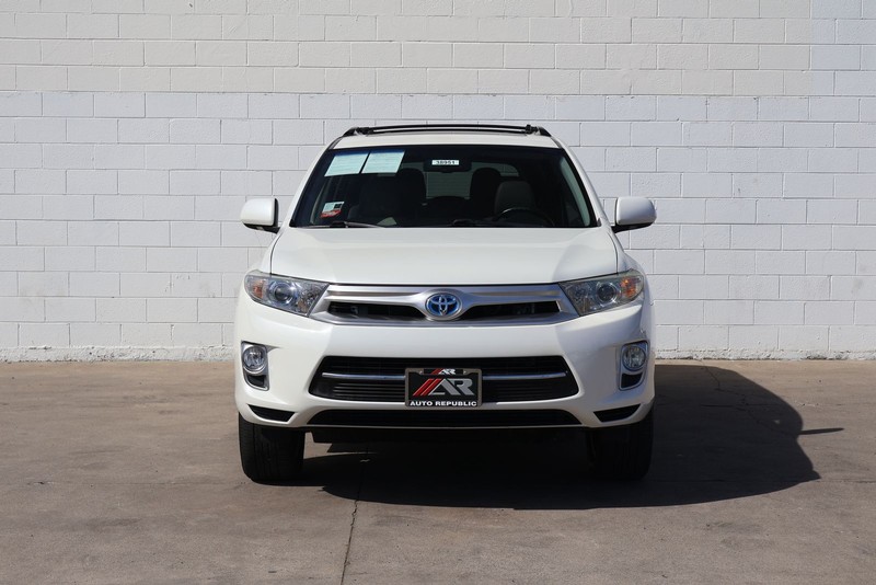Toyota Highlander Hybrid Vehicle Full-screen Gallery Image 02