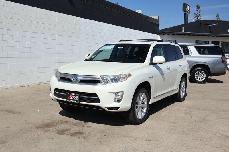 Toyota Highlander Hybrid Vehicle Full-screen Gallery Image 11