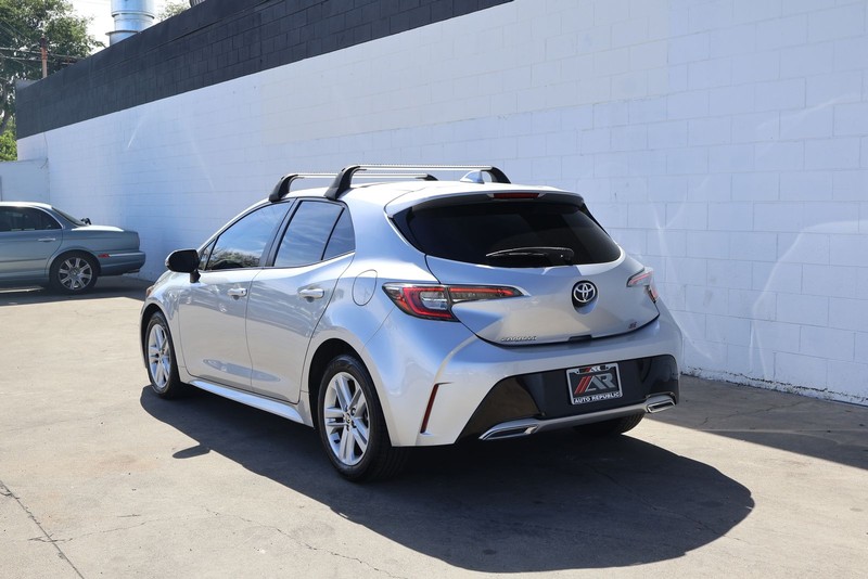 Toyota Corolla Hatchback Vehicle Full-screen Gallery Image 07