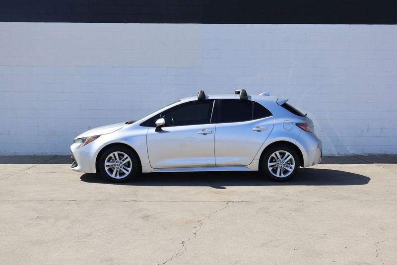 Toyota Corolla Hatchback Vehicle Full-screen Gallery Image 08