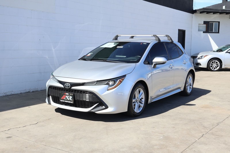 Toyota Corolla Hatchback Vehicle Full-screen Gallery Image 09