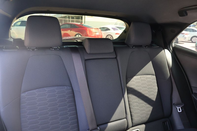 Toyota Corolla Hatchback Vehicle Full-screen Gallery Image 19