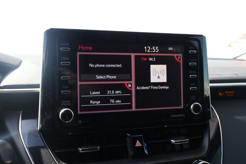 Toyota Corolla Hatchback Vehicle Full-screen Gallery Image 26