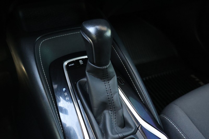 Toyota Corolla Hatchback Vehicle Full-screen Gallery Image 29