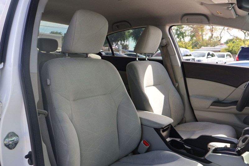 Honda Civic Sedan Vehicle Full-screen Gallery Image 20