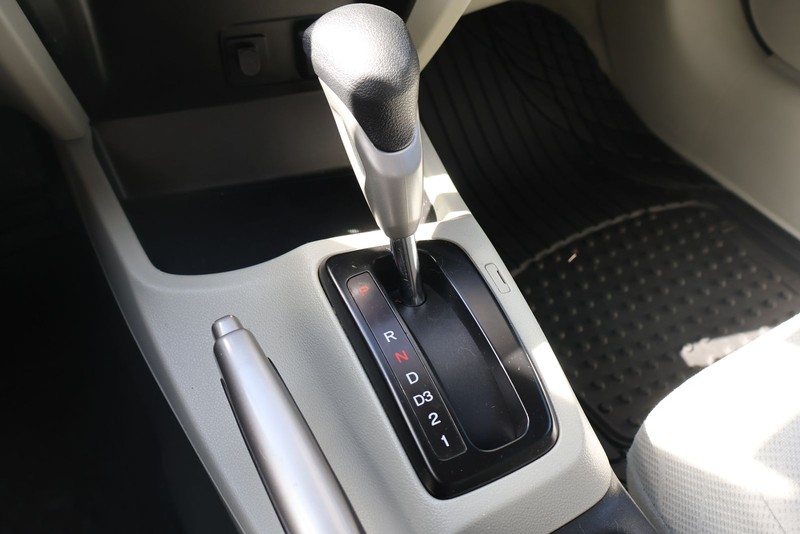 Honda Civic Sedan Vehicle Full-screen Gallery Image 30