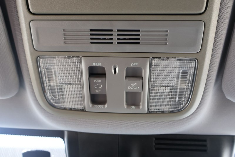 Honda CR-V Vehicle Full-screen Gallery Image 32