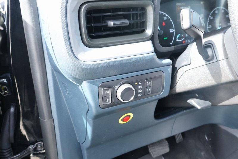 Ford Maverick Vehicle Full-screen Gallery Image 18