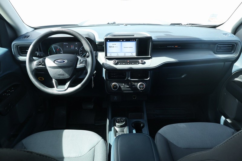 Ford Maverick Vehicle Full-screen Gallery Image 24