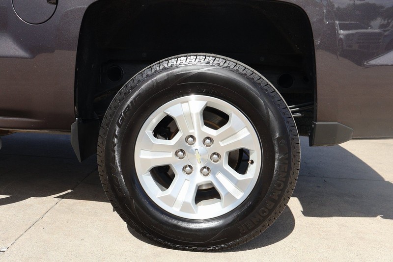 Chevrolet Silverado 1500 Vehicle Full-screen Gallery Image 17