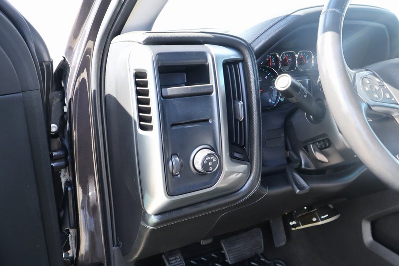 Chevrolet Silverado 1500 Vehicle Full-screen Gallery Image 21