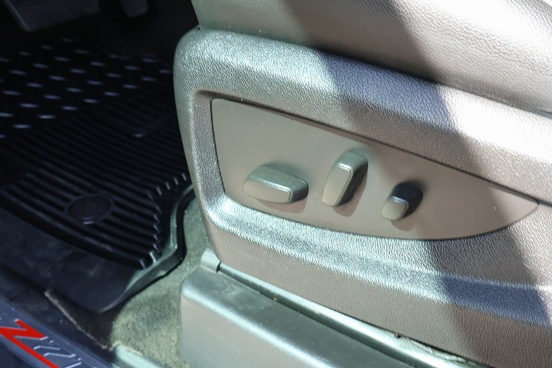 Chevrolet Silverado 1500 Vehicle Full-screen Gallery Image 22