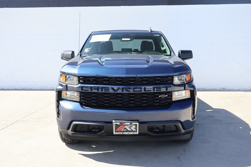 Chevrolet Silverado 1500 Vehicle Full-screen Gallery Image 03