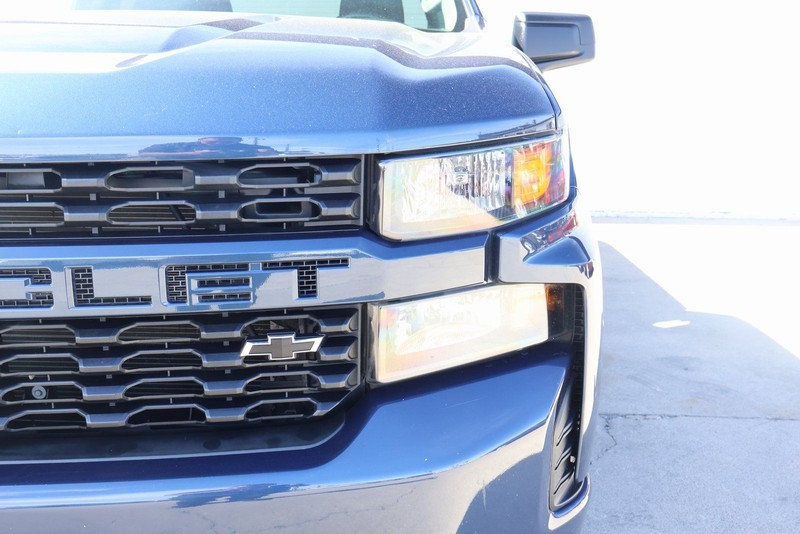 Chevrolet Silverado 1500 Vehicle Full-screen Gallery Image 04