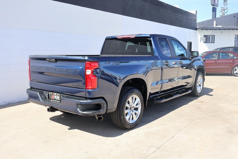 Chevrolet Silverado 1500 Vehicle Full-screen Gallery Image 05