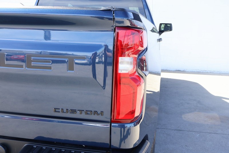 Chevrolet Silverado 1500 Vehicle Full-screen Gallery Image 07