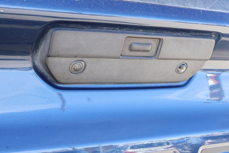 Chevrolet Silverado 1500 Vehicle Full-screen Gallery Image 08