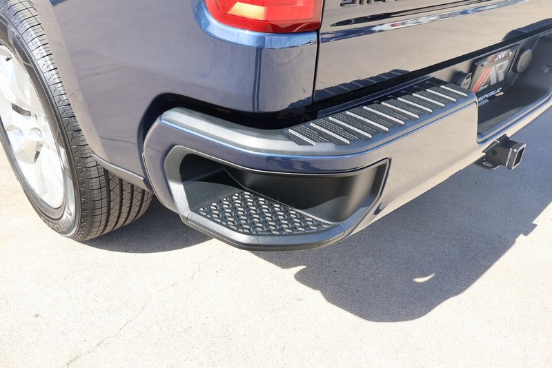 Chevrolet Silverado 1500 Vehicle Full-screen Gallery Image 11