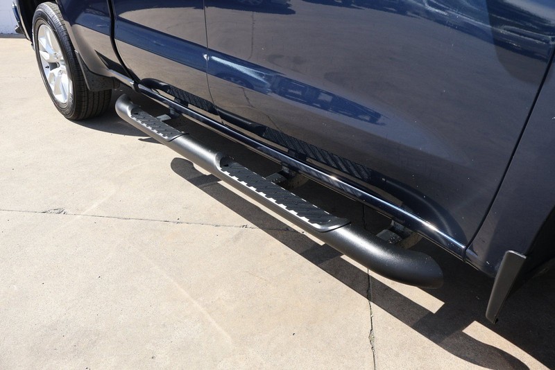 Chevrolet Silverado 1500 Vehicle Full-screen Gallery Image 15