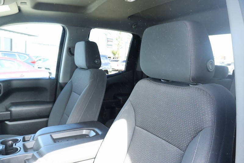 Chevrolet Silverado 1500 Vehicle Full-screen Gallery Image 22